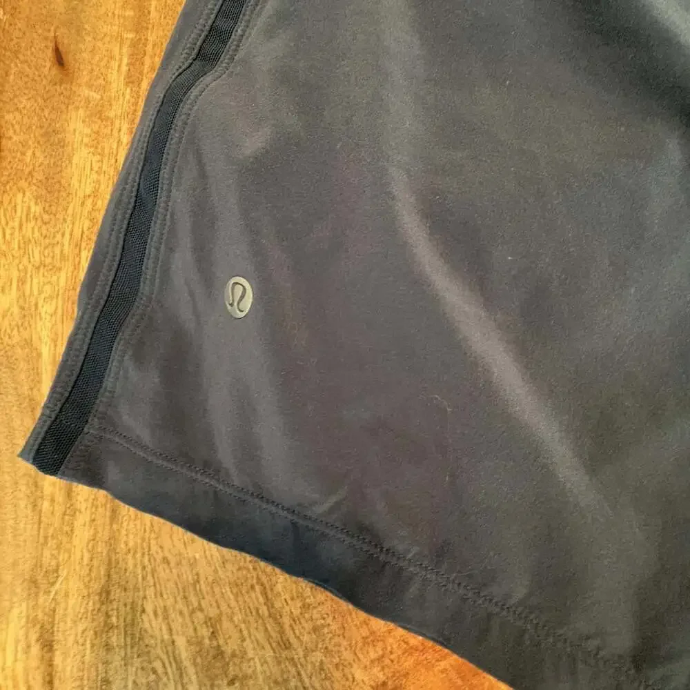 Lululemon Shorts Mens Medium Blue 7 Inch Inseam Athletic Drawstring Pockets